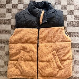 Wild Fable Black Puffer Sherpa Vest